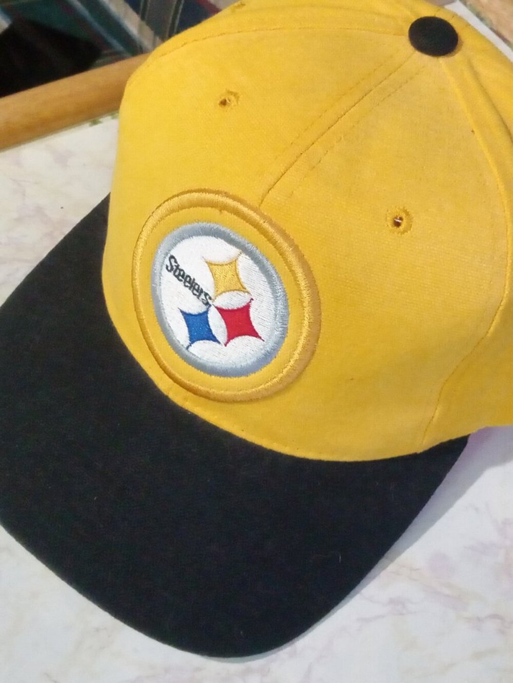 USED Pittsburgh Steelers NFL Vintage Pro Line Starter Velcro Back Adjustable Hat